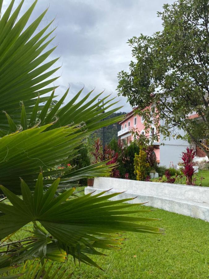 Hotel Tzanjuyu Bay Panajachel Exterior photo